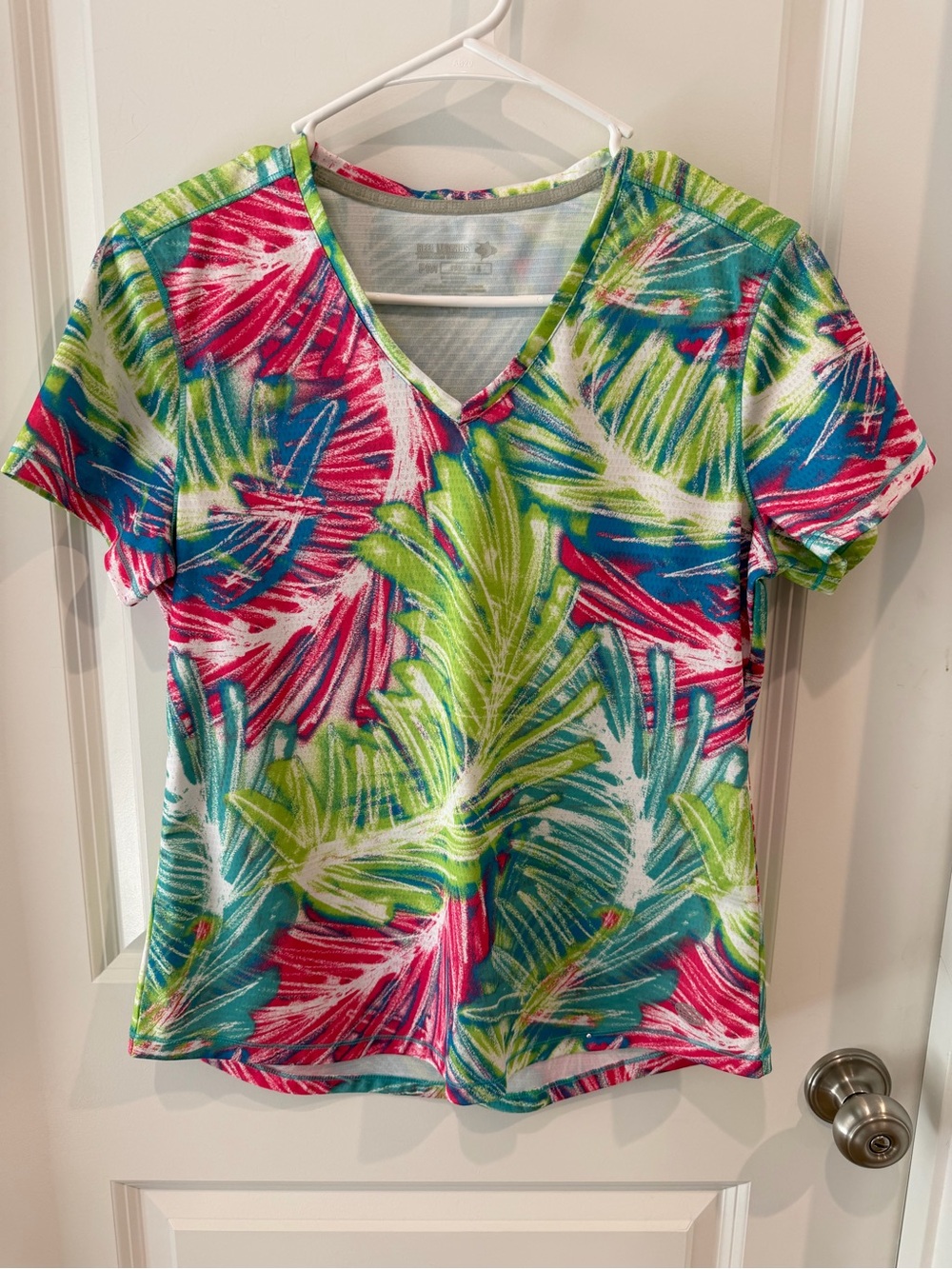 Reel Legends V-Neck Short Sleeve Top Size PM